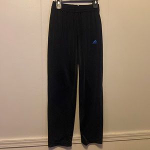 Black medium athletic paints